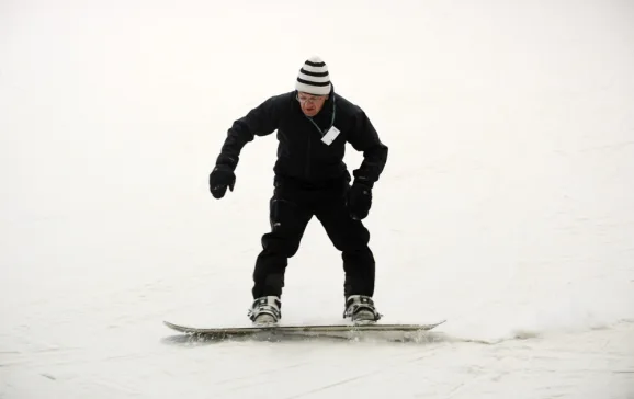 silver surfer dave knowles on his home piste in manchester