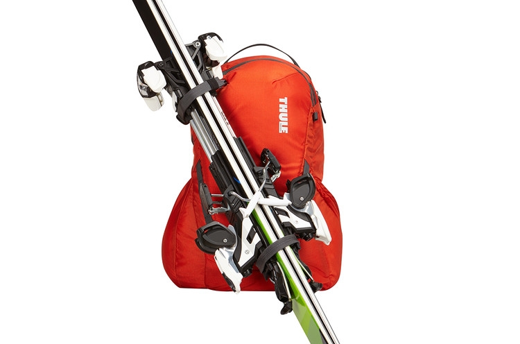 thule upslope ski touring and splitboarding bag2