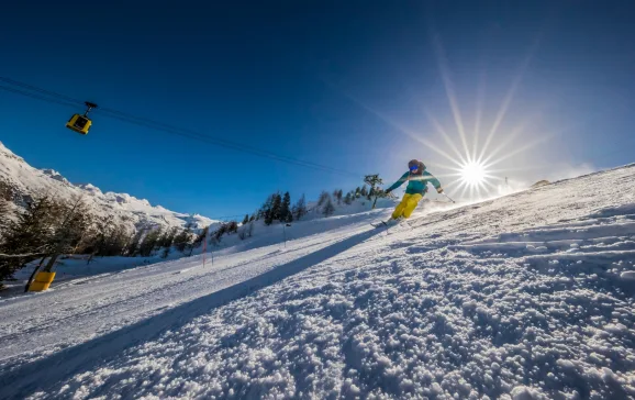 VALLE DAOSTA Sciatore piste La Thuile CREDIT Dario Mazzoli