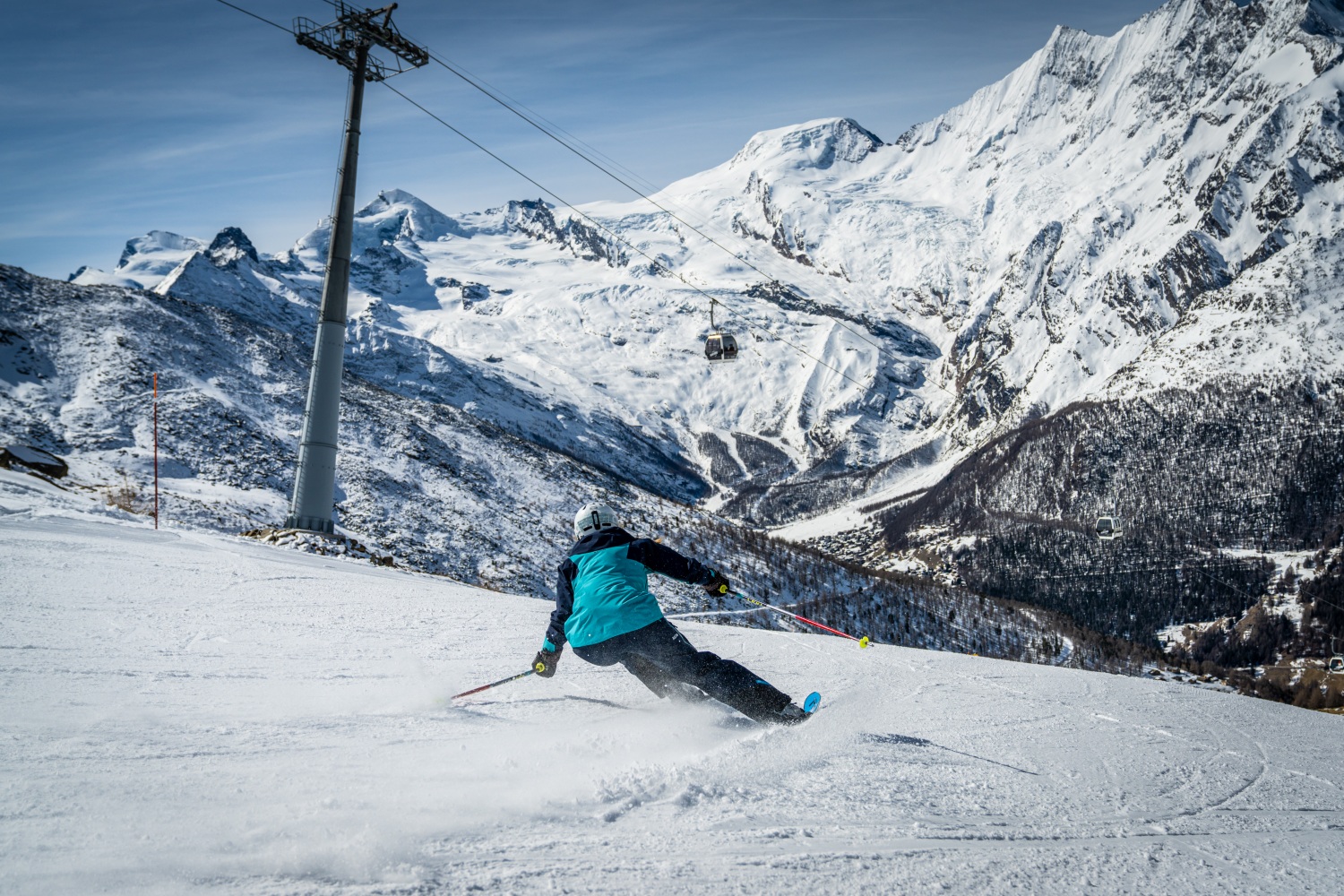 skiing-saastal-saas-fee-switzerland