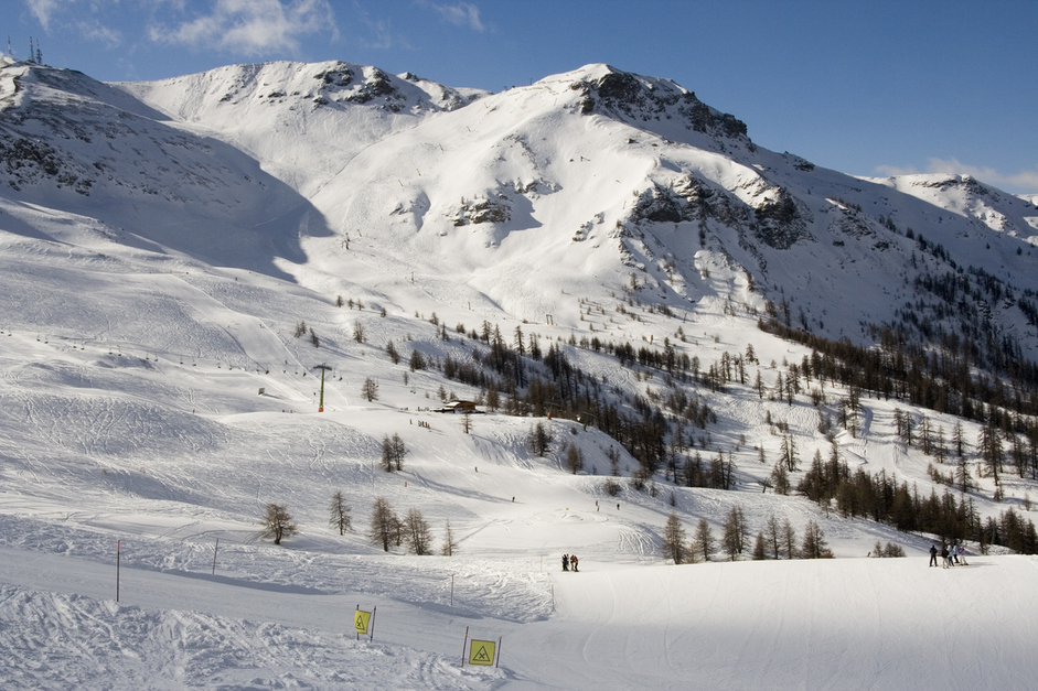 Top. Read Magazine Quick Getaways | The Best Ski Resorts Near Turin - Snow Magazine